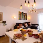 Mhouse Lease Walk To And Center Апартаменты *